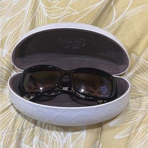 Coach sun glasses